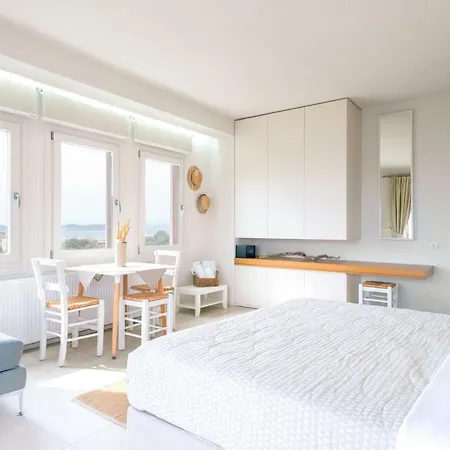 Almira Luxury Apartment